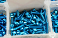 Load image into Gallery viewer, Premium M3 Bleu Aluminium Vis pour RC Voiture - 10pc Métrique Bouton Tête &
